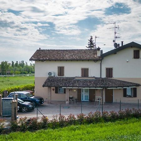 Due Maesta Home Reggio Emilia Bagian luar foto