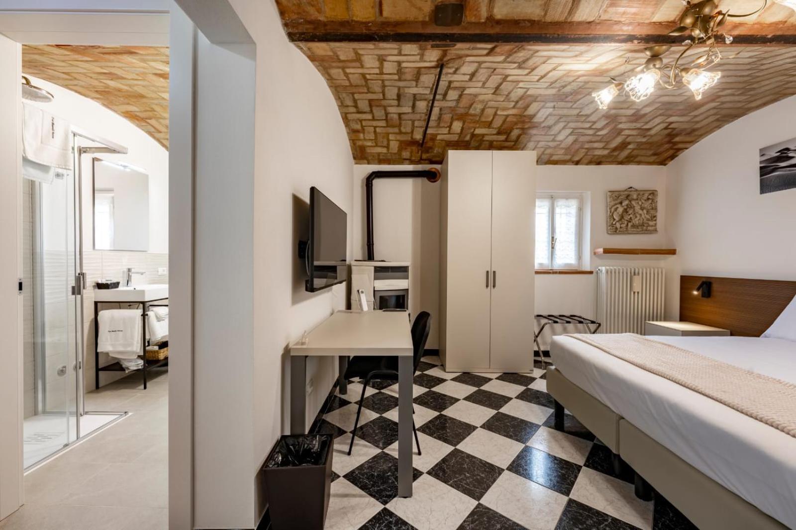 Due Maesta Home Reggio Emilia Bagian luar foto