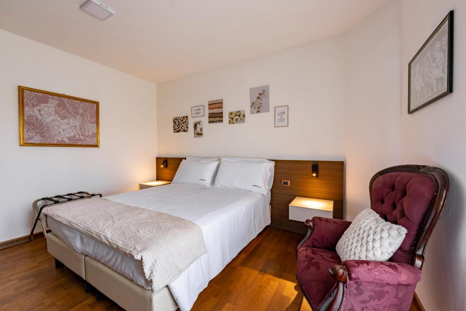 Due Maesta Home Reggio Emilia Bagian luar foto