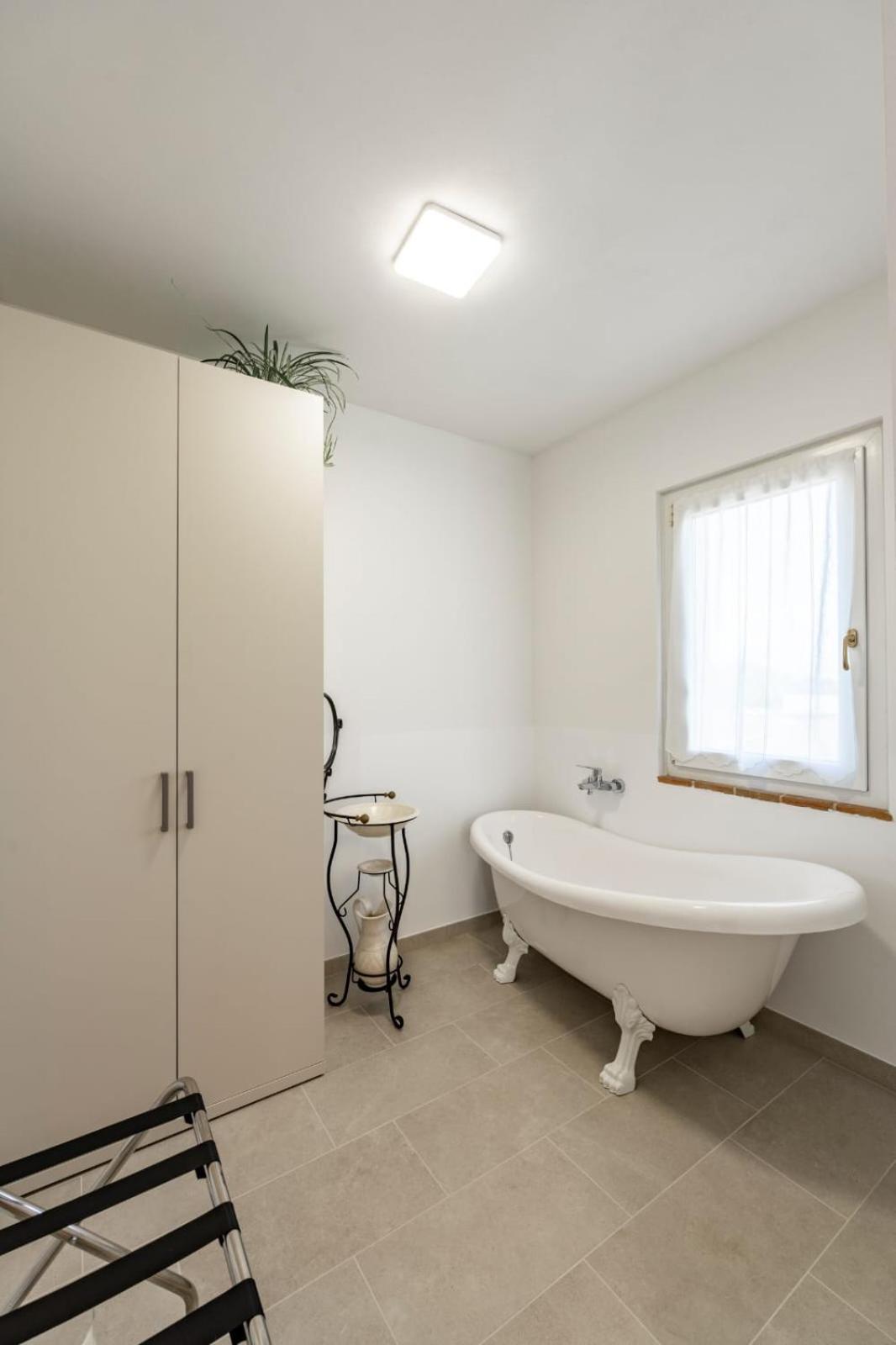 Due Maesta Home Reggio Emilia Bagian luar foto