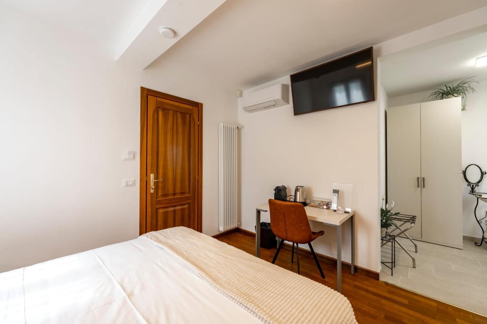 Due Maesta Home Reggio Emilia Bagian luar foto
